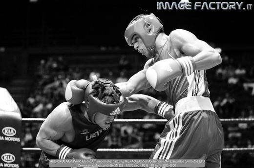 2009-09-06 AIBA World Boxing Championship 1701 - 81kg - Adbelkader Bouhenia FRA - Daugirdas Semiotas LTU